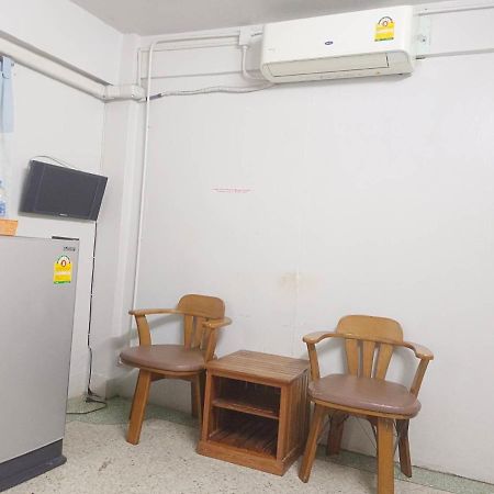 ห้องพักสุขสบายวังหลัง Bangkok Esterno foto